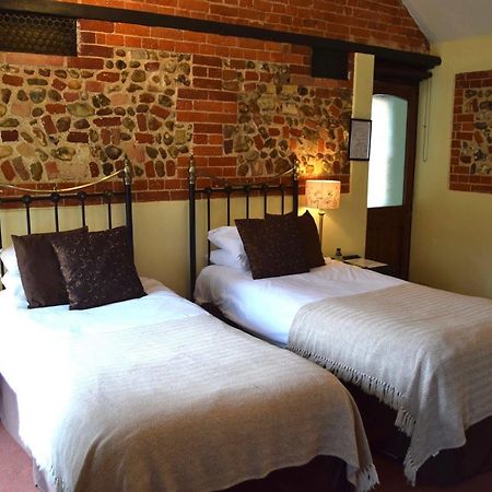 At The Farmhouse Hunters Hall Hotel Dereham Ngoại thất bức ảnh